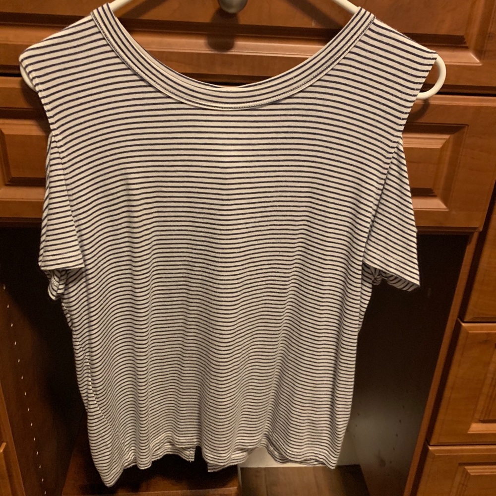 LNA cold shoulder shirt